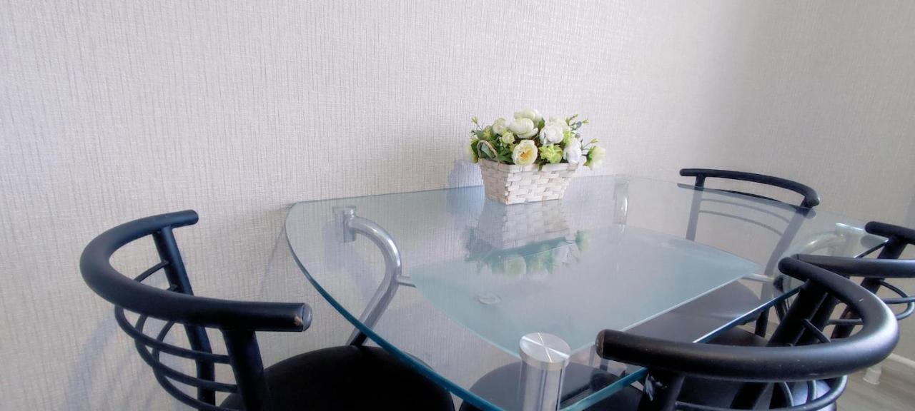Large Apartment Near The Airport And City Center Kisinyov Kültér fotó