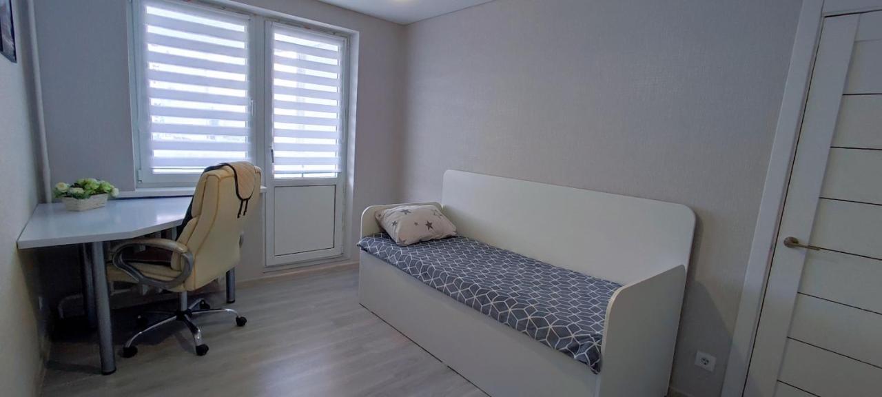 Large Apartment Near The Airport And City Center Kisinyov Kültér fotó