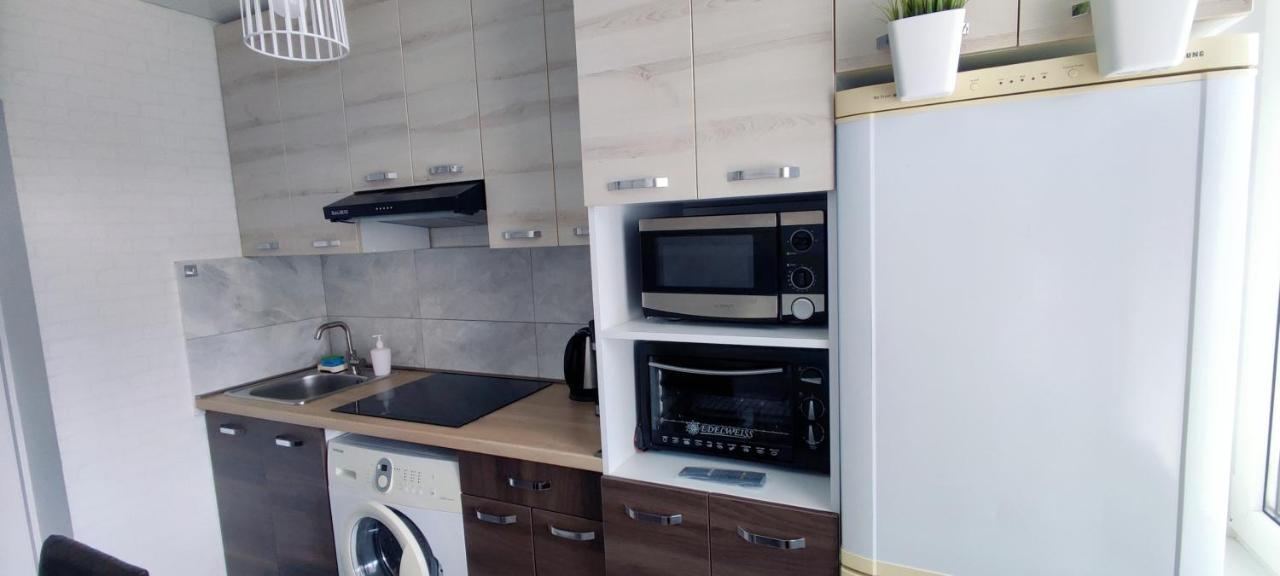Large Apartment Near The Airport And City Center Kisinyov Kültér fotó
