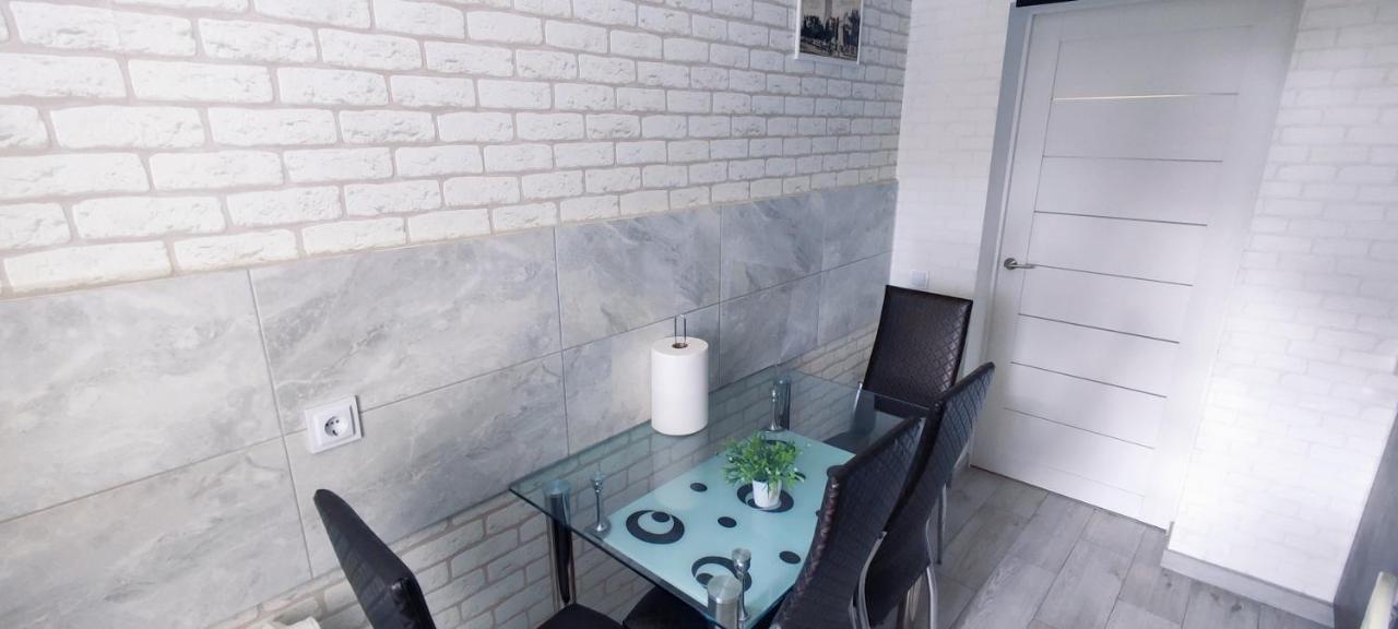 Large Apartment Near The Airport And City Center Kisinyov Kültér fotó