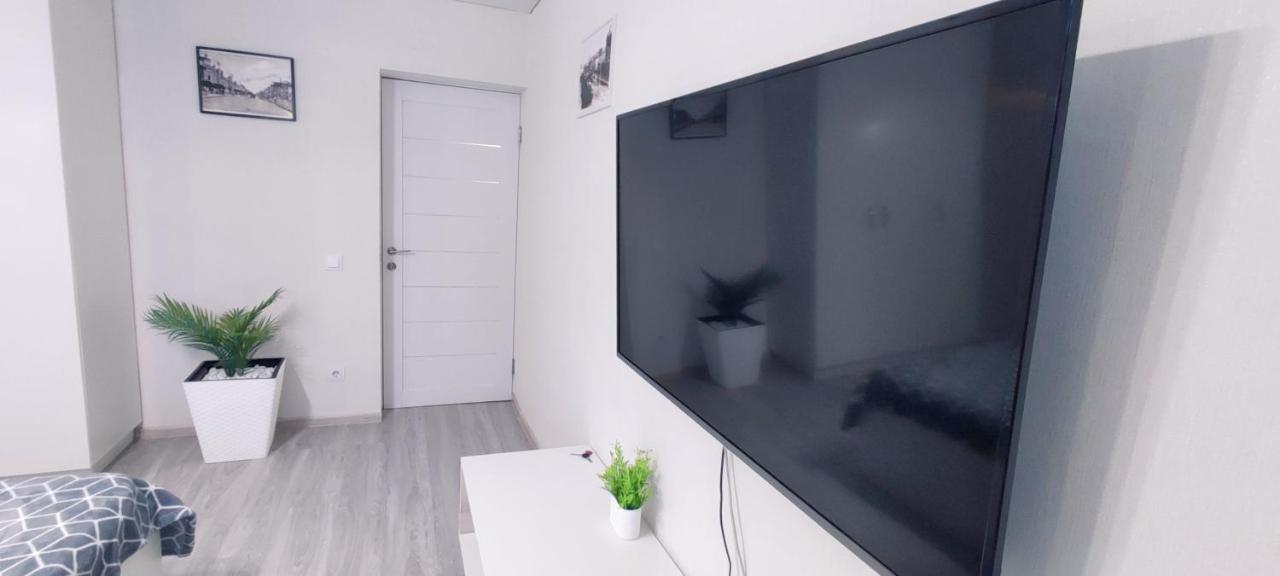 Large Apartment Near The Airport And City Center Kisinyov Kültér fotó