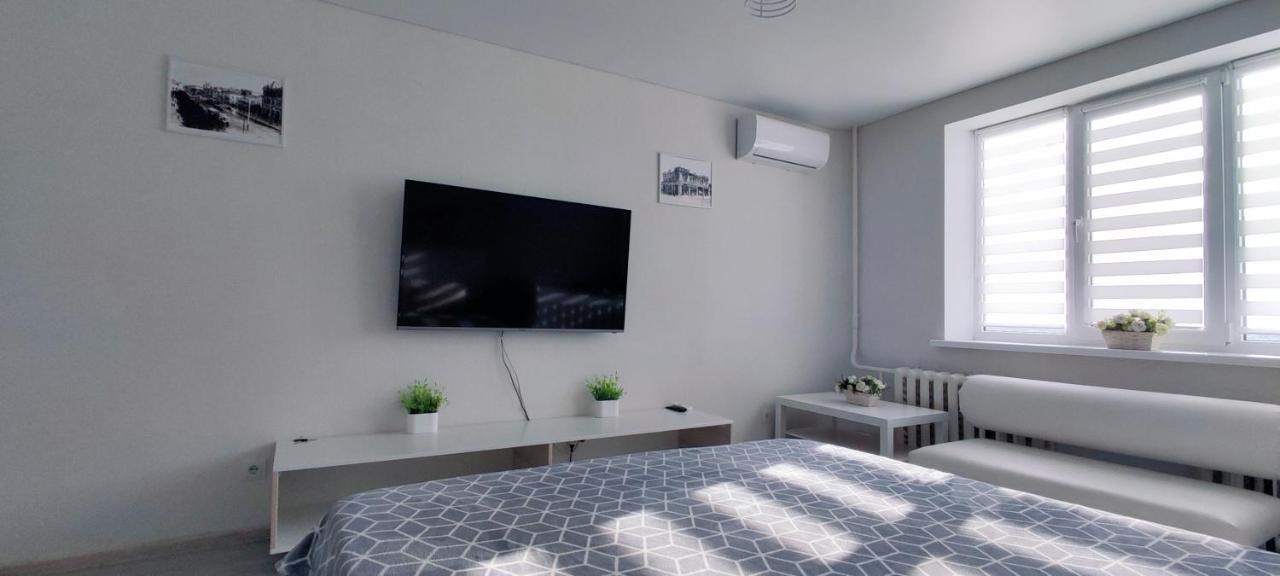 Large Apartment Near The Airport And City Center Kisinyov Kültér fotó