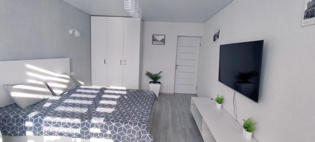 Large Apartment Near The Airport And City Center Kisinyov Kültér fotó